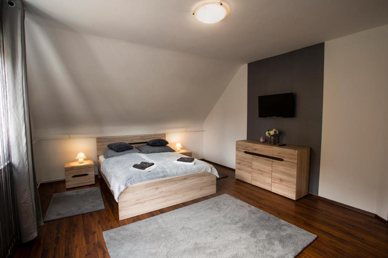 Szitakoeto Apartman Eger Eksteriør billede